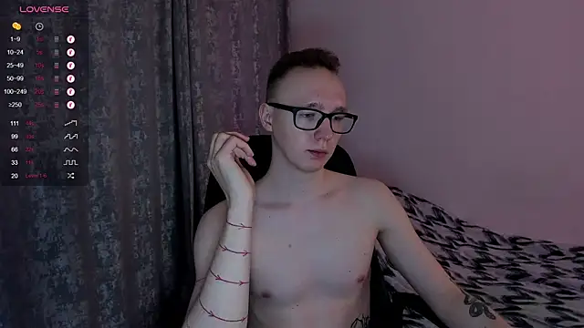 Snapshot of Alex_silents chatting on March 2025 04:14:01 PM Alex silents online show from March 2025 04:14:01 PM