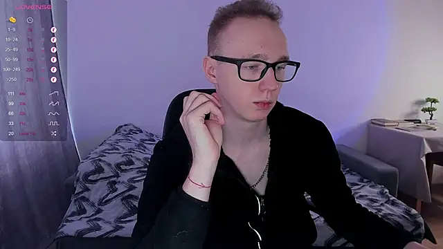 Snapshot of Alex_silents chatting on March 2025 10:05:02 AM Alex silents online show from March 2025 10:05:02 AM