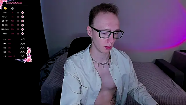 Snapshot of Alex_silents chatting on September 2025 12:08:02 PM Alex silents online show from September 2025 12:08:02 PM