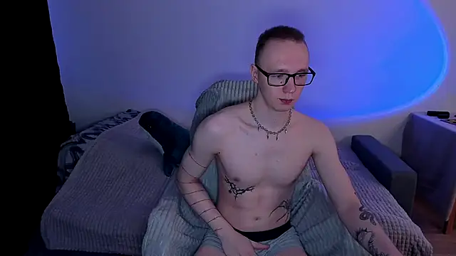 Snapshot of Alex_silents chatting on October 2025 01:01:01 PM Alex silents online show from October 2025 01:01:01 PM