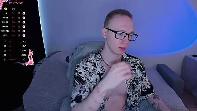 Snapshot of Alex_silents chatting on October 2025 07:42:02 AM Alex silents online show from October 2025 07:42:02 AM