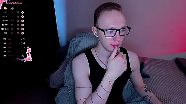 Snapshot of Alex_silents chatting on October 2025 10:27:01 AM Alex silents online show from October 2025 10:27:01 AM