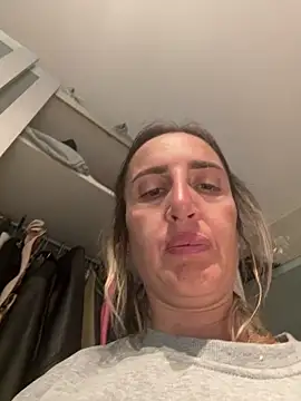 casalinga88 online show from September 2025 01:16:02 PM