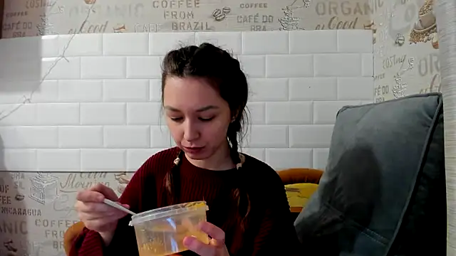 Adela Vetta online show from February 2025 02:48:01 PM