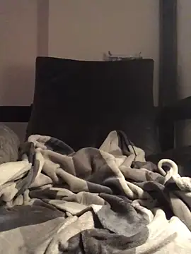 Snapshot of Simboxxx040 chatting on December 2024 05:04:02 AM Simboxxx040 online show from December 2024 05:04:02 AM