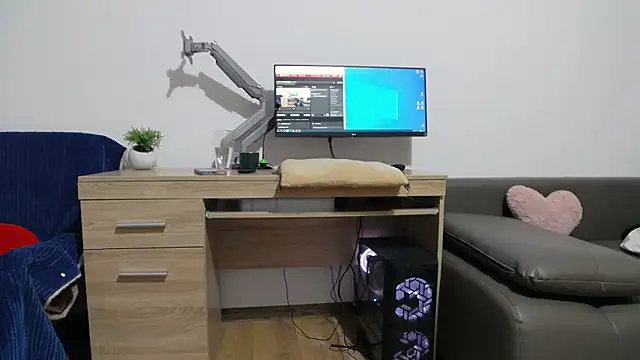 Snapshot of KarlyGray10 chatting on December 2024 05:17:02 AM KarlyGray10 online show from December 2024 05:17:02 AM