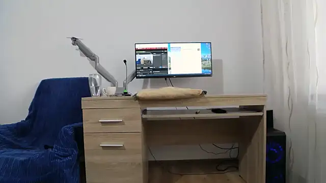 Snapshot of KarlyGray10 chatting on March 2025 05:40:01 AM KarlyGray10 online show from March 2025 05:40:01 AM