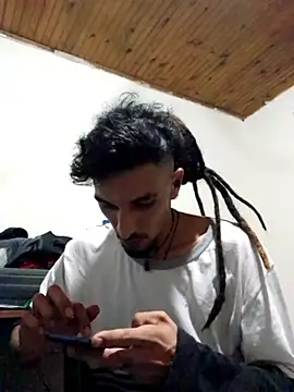 Snapshot of elgoguexxx chatting on December 2025 04:33:02 AM elgoguexxx online show from December 2025 04:33:02 AM