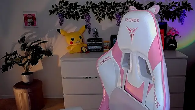 Snapshot of AliceCharmy chatting on March 2026 04:01:01 PM AliceCharmy online show from March 2026 04:01:01 PM