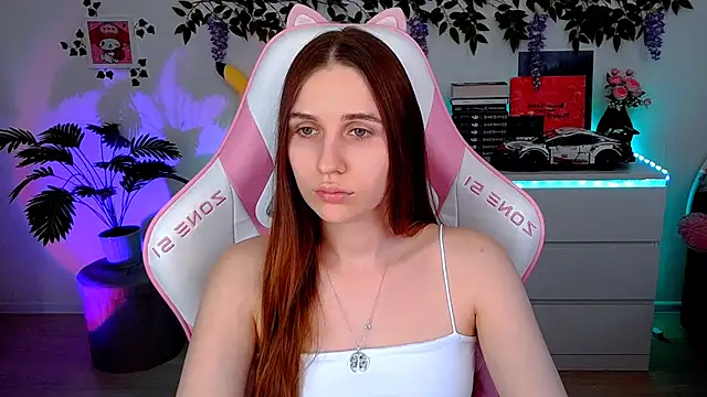 Snapshot of AliceCharmy chatting on April 2026 04:04:02 PM AliceCharmy online show from April 2026 04:04:02 PM