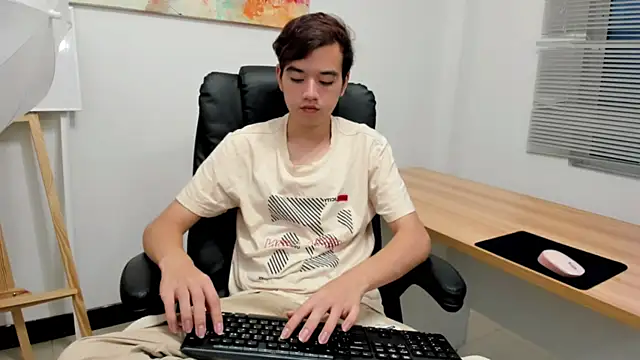 bunny maxi online show from December 2025 12:22:01 PM