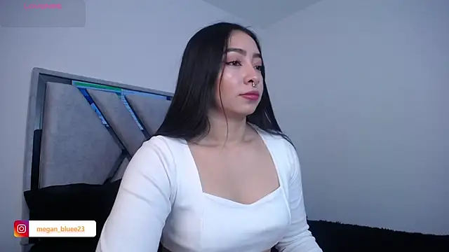 megan bluee23 online show from October 2025 04:09:02 PM