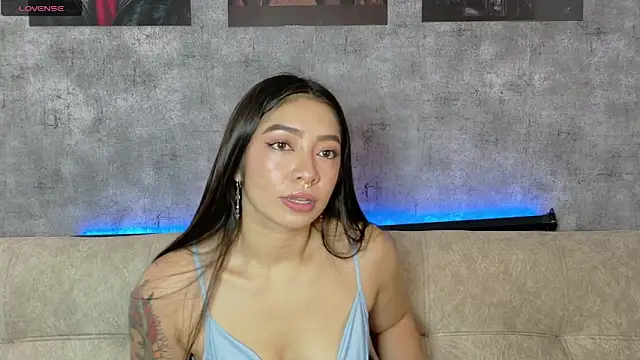 Snapshot of megan_bluee23 chatting on March 2026 06:13:01 PM megan bluee23 online show from March 2026 06:13:01 PM