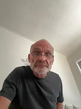 Snapshot of ShyDave81 chatting on July 2026 04:42:02 PM ShyDave81 online show from July 2026 04:42:02 PM