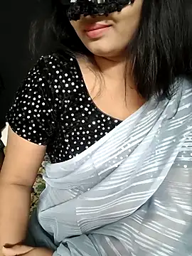 Snapshot of Magical-Couple-telugu chatting on April 2026 02:05:01 PM Magical-Couple-telugu online show from April 2026 02:05:01 PM