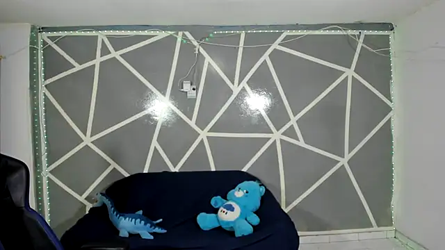 oliverhot2005 online show from December 2024 09:34:01 PM