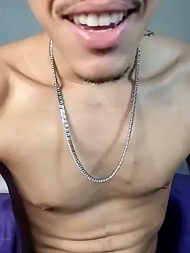 MicaelRian69 online show from March 2025 08:43:01 PM