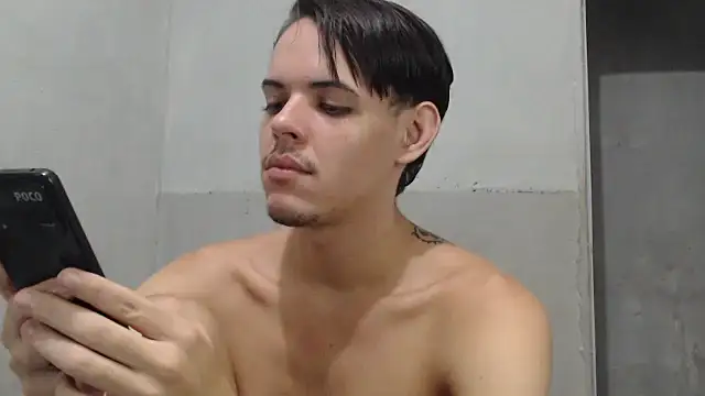 MicaelRian69 online show from April 2026 09:59:02 PM