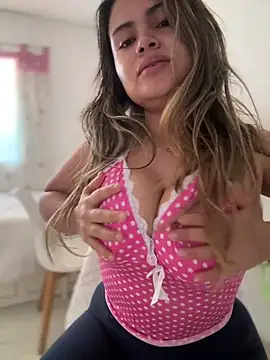 Snapshot of melanny10 chatting on December 2024 08:27:02 AM melanny10 online show from December 2024 08:27:02 AM