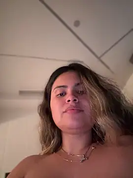 Snapshot of melanny10 chatting on December 2024 04:21:01 PM melanny10 online show from December 2024 04:21:01 PM