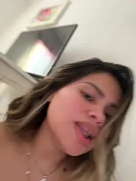 Snapshot of melanny10 chatting on January 2025 03:14:01 PM melanny10 online show from January 2025 03:14:01 PM