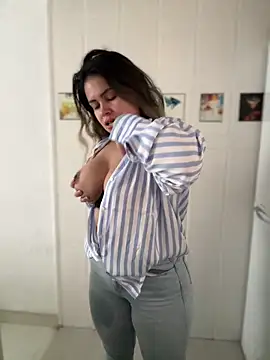 Snapshot of melanny10 chatting on January 2025 12:46:02 PM melanny10 online show from January 2025 12:46:02 PM