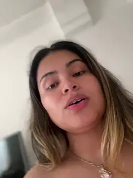 Snapshot of melanny10 chatting on January 2025 02:28:02 PM melanny10 online show from January 2025 02:28:02 PM