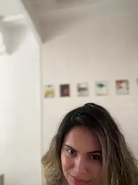 Snapshot of melanny10 chatting on January 2025 02:08:02 PM melanny10 online show from January 2025 02:08:02 PM