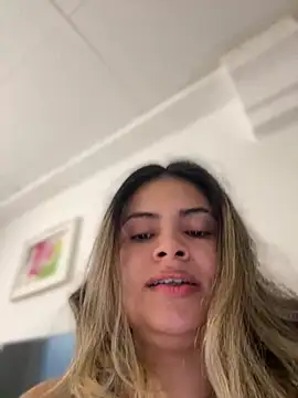 Snapshot of melanny10 chatting on February 2025 08:20:02 AM melanny10 online show from February 2025 08:20:02 AM