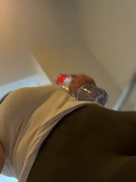 Snapshot of melanny10 chatting on February 2025 02:38:02 PM melanny10 online show from February 2025 02:38:02 PM