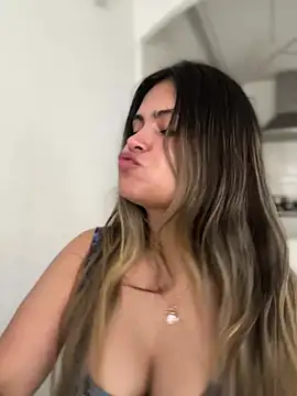 Snapshot of melanny10 chatting on March 2025 09:16:02 AM melanny10 online show from March 2025 09:16:02 AM