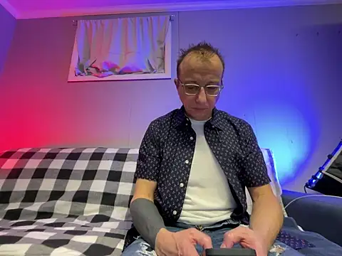 Snapshot of mouser21212 chatting on January 2025 09:31:02 PM mouser21212 online show from January 2025 09:31:02 PM