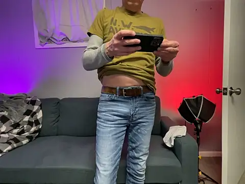 Snapshot of mouser21212 chatting on January 2025 03:40:01 PM mouser21212 online show from January 2025 03:40:01 PM