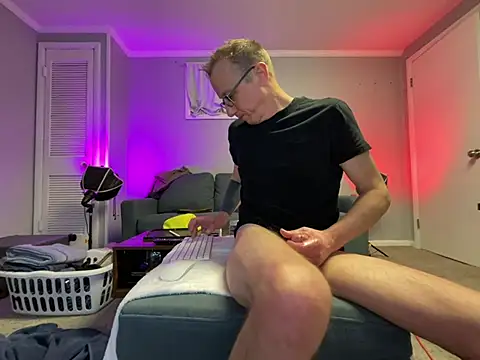 Snapshot of mouser21212 chatting on February 2025 12:11:01 AM mouser21212 online show from February 2025 12:11:01 AM