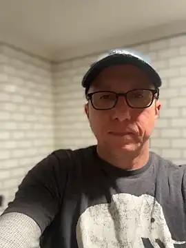 Snapshot of mouser21212 chatting on February 2025 02:38:01 PM mouser21212 online show from February 2025 02:38:01 PM