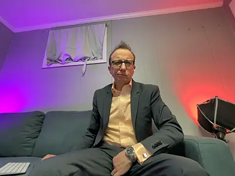 Snapshot of mouser21212 chatting on March 2025 07:16:01 AM mouser21212 online show from March 2025 07:16:01 AM