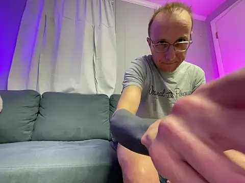 Snapshot of mouser21212 chatting on March 2025 12:29:02 AM mouser21212 online show from March 2025 12:29:02 AM