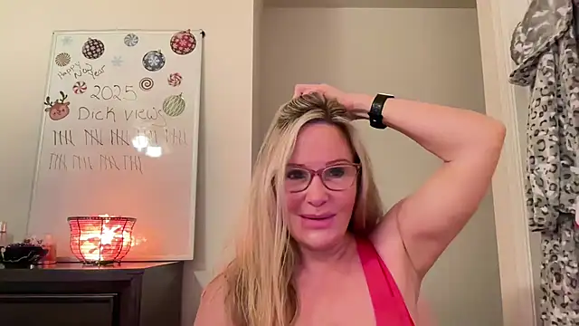 Snapshot of Milf_Goddess chatting on January 2025 05:58:01 AM Milf Goddess online show from January 2025 05:58:01 AM