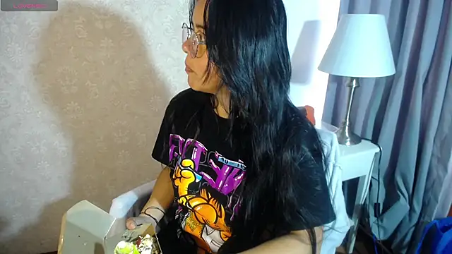 Snapshot of kendra__mamba chatting on March 2025 02:51:02 PM kendra mamba online show from March 2025 02:51:02 PM