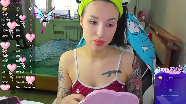 Snapshot of folinskayyya chatting on April 2026 04:29:01 AM folinskayyya online show from April 2026 04:29:01 AM