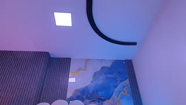 hot dione online show from March 2026 07:14:01 PM