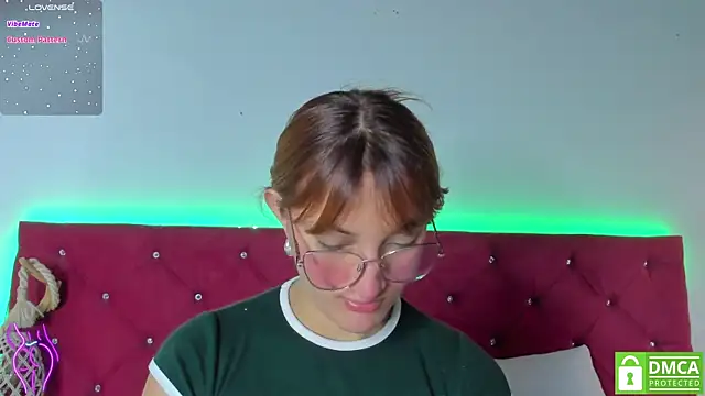 Snapshot of Ruth_harvey_ chatting on December 2024 01:32:01 PM Ruth harvey online show from December 2024 01:32:01 PM