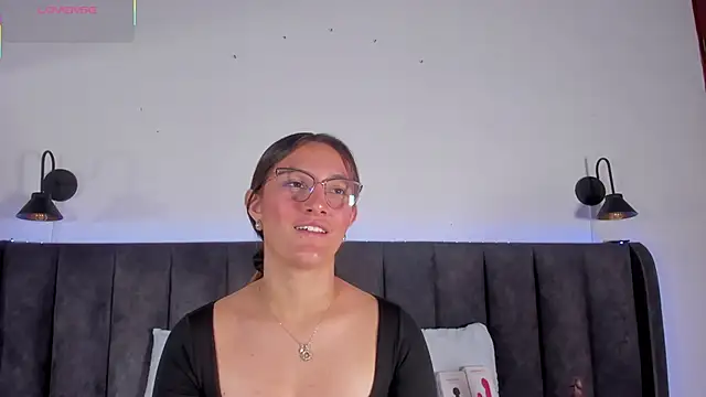 Snapshot of Ruth_harvey_ chatting on October 2025 04:02:01 AM Ruth harvey online show from October 2025 04:02:01 AM