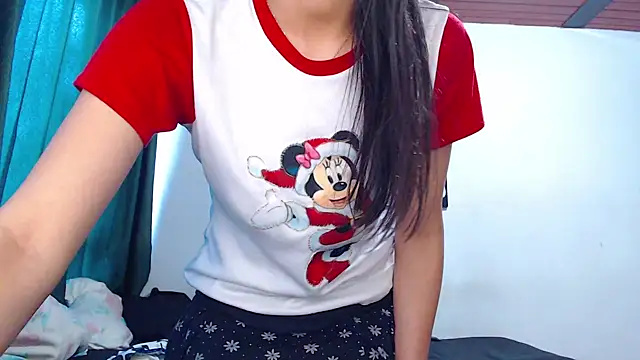 Ariel Zeo1 online show from December 2024 07:00:01 PM