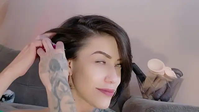 Hannah Borbon online show from June 2026 10:01:02 PM