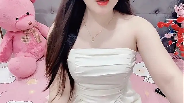 Snapshot of Funikio chatting on November 2025 02:17:01 PM Funikio online show from November 2025 02:17:01 PM