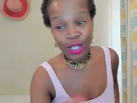 Snapshot of AfricanSquirtingQueen chatting on January 2026 12:20:01 PM AfricanSquirtingQueen online show from January 2026 12:20:01 PM