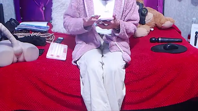 AyshaScott online show from December 2025 12:54:01 PM