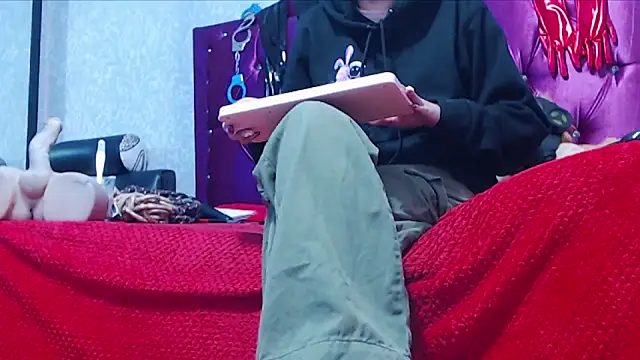 AyshaScott online show from February 2026 12:56:01 PM