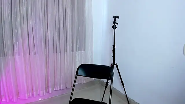 vale kross online show from April 2026 05:06:02 PM